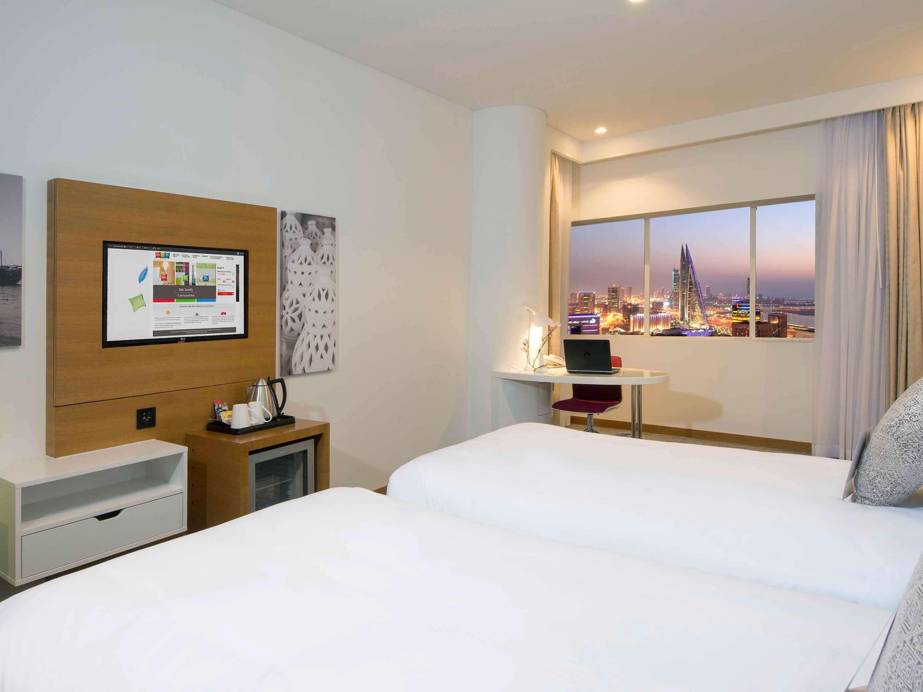 Ibis Styles Manama Diplomatic Area Hotel Buitenkant foto