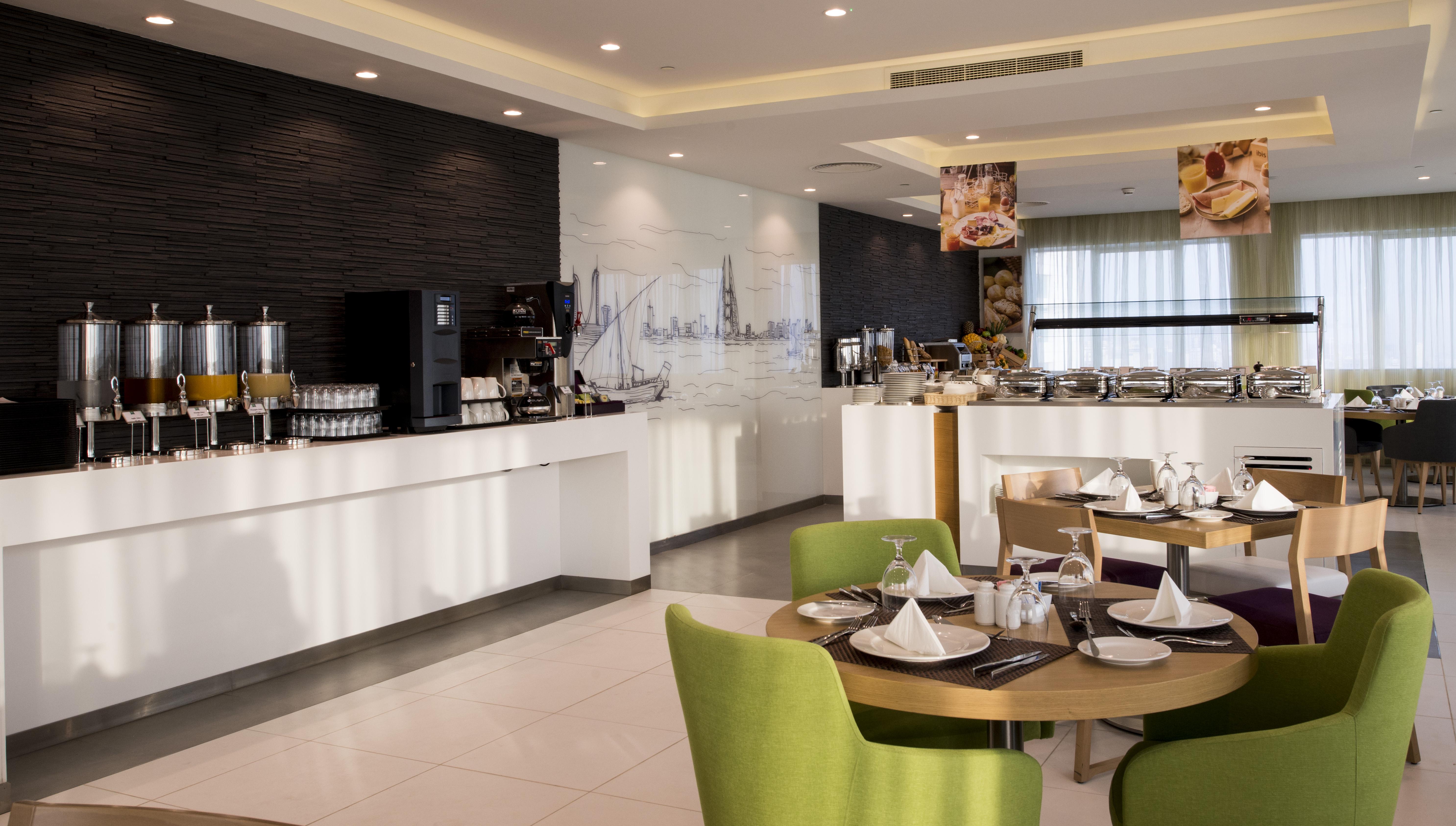 Ibis Styles Manama Diplomatic Area Hotel Buitenkant foto