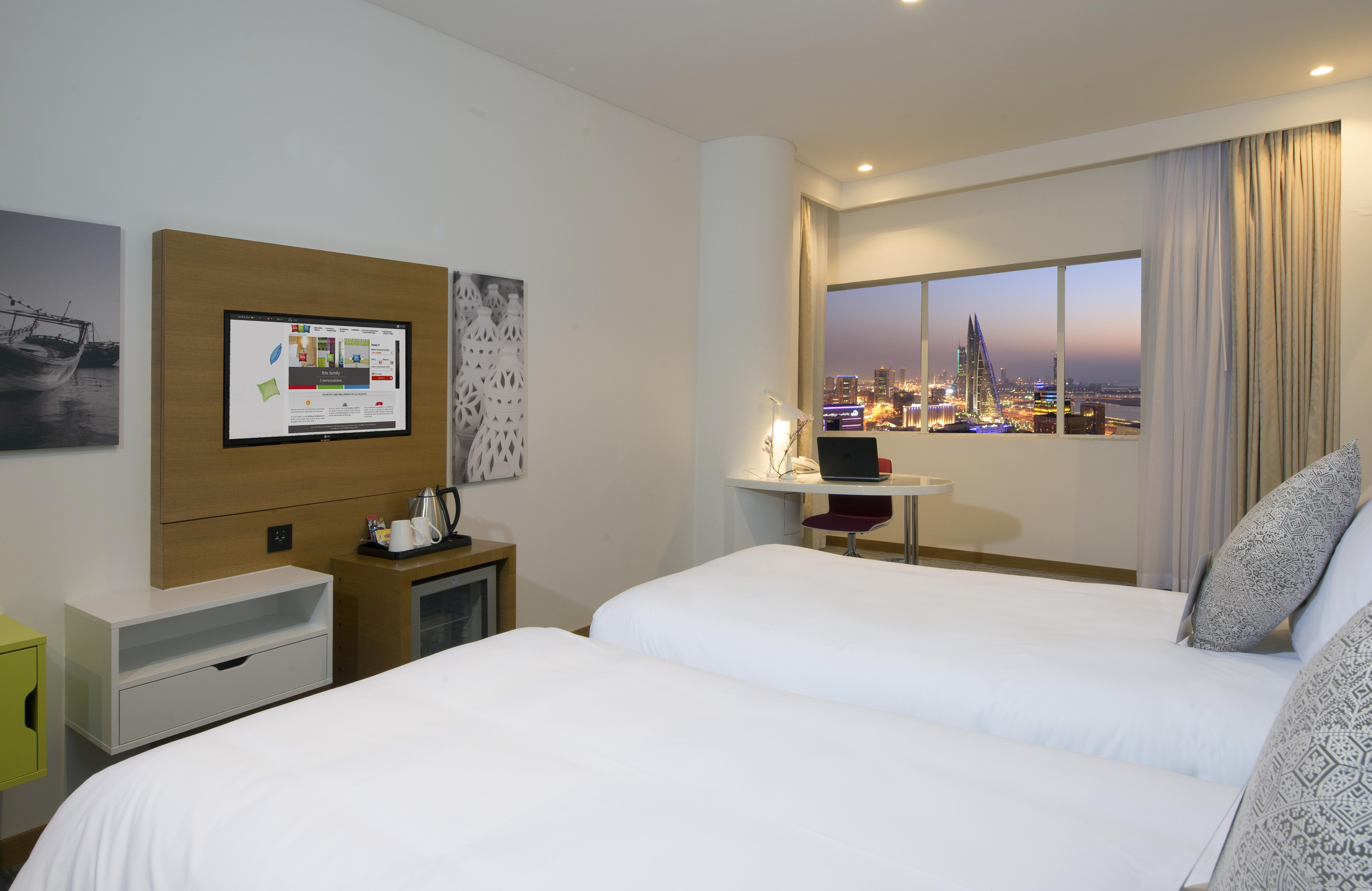 Ibis Styles Manama Diplomatic Area Hotel Buitenkant foto