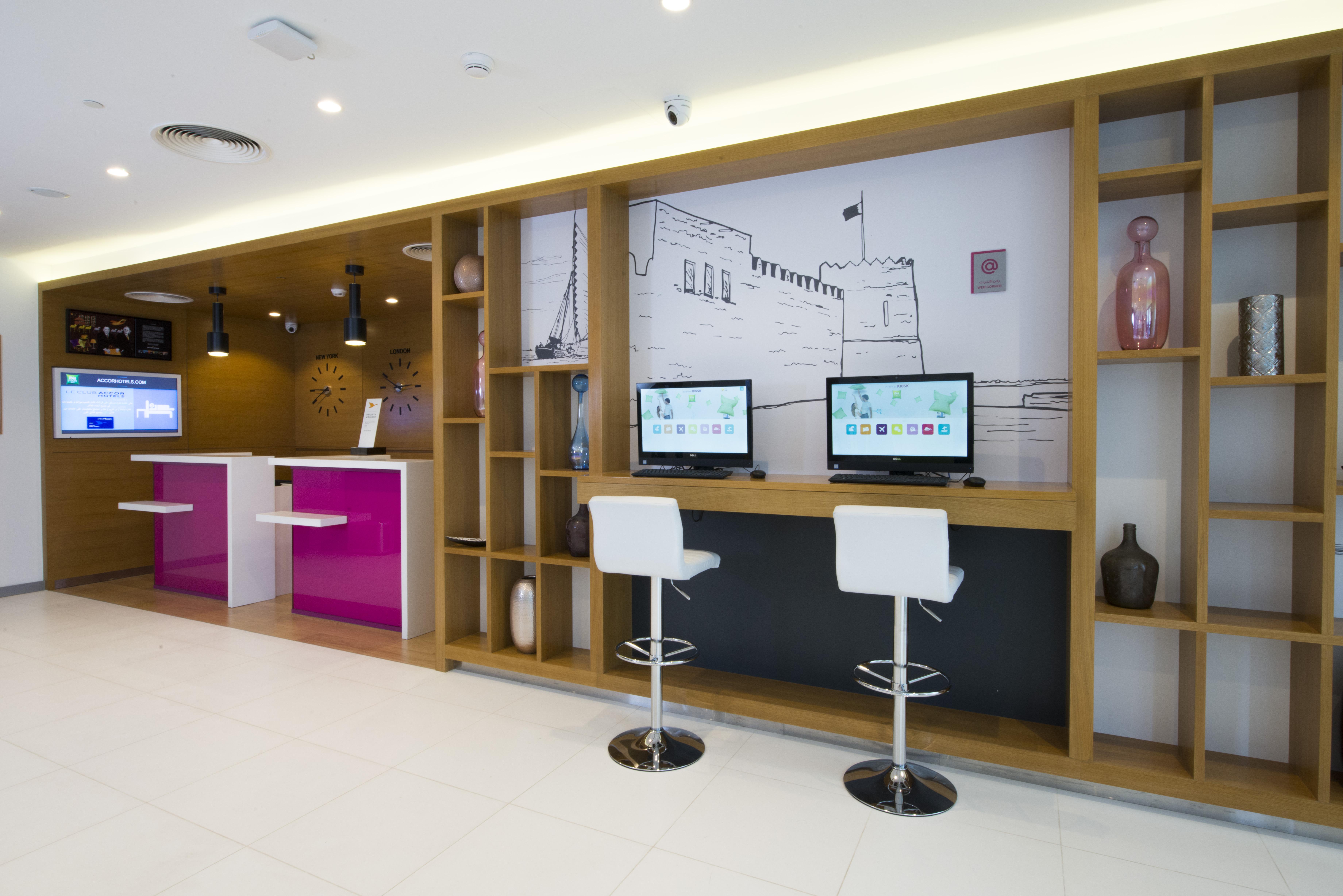 Ibis Styles Manama Diplomatic Area Hotel Buitenkant foto