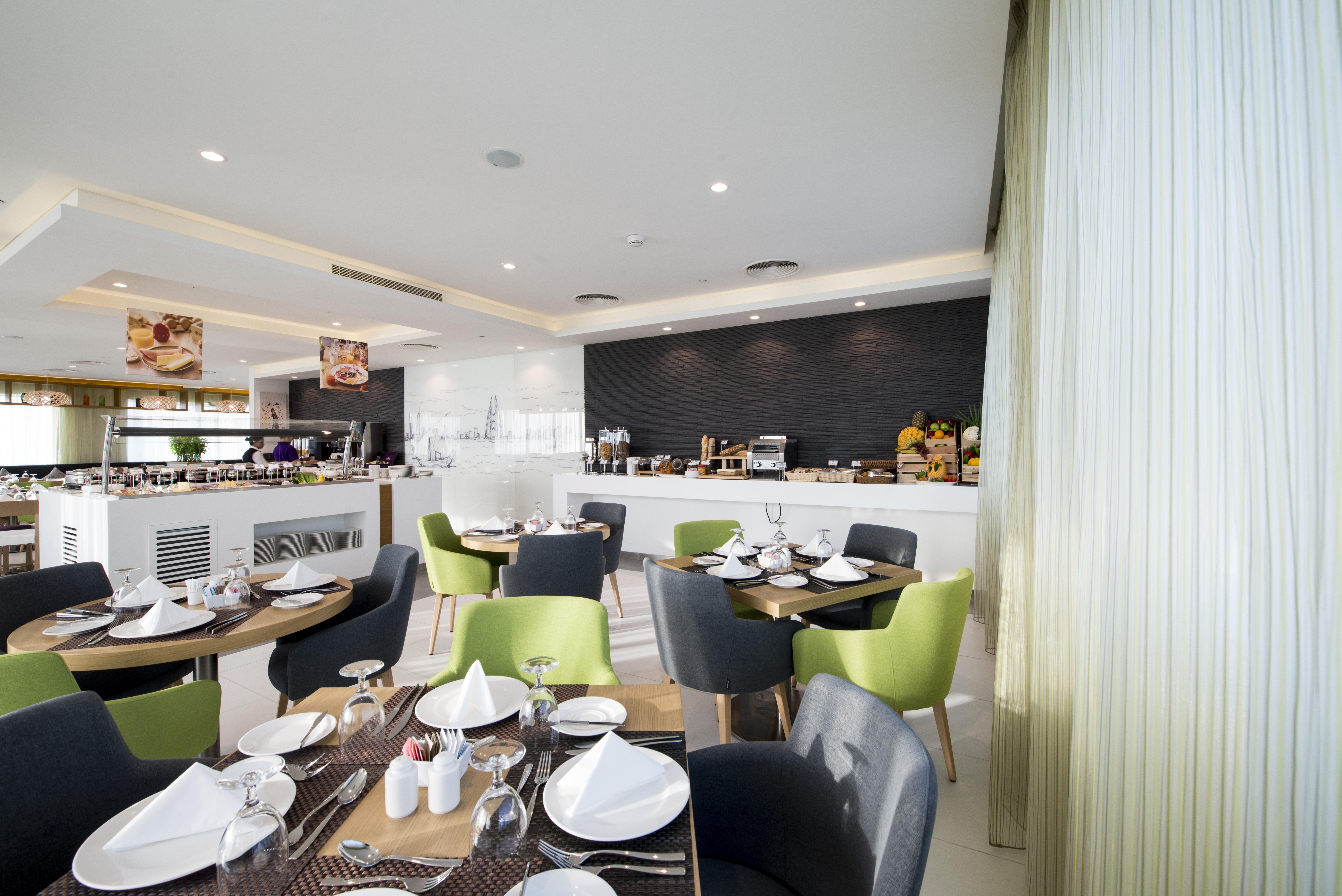 Ibis Styles Manama Diplomatic Area Hotel Buitenkant foto