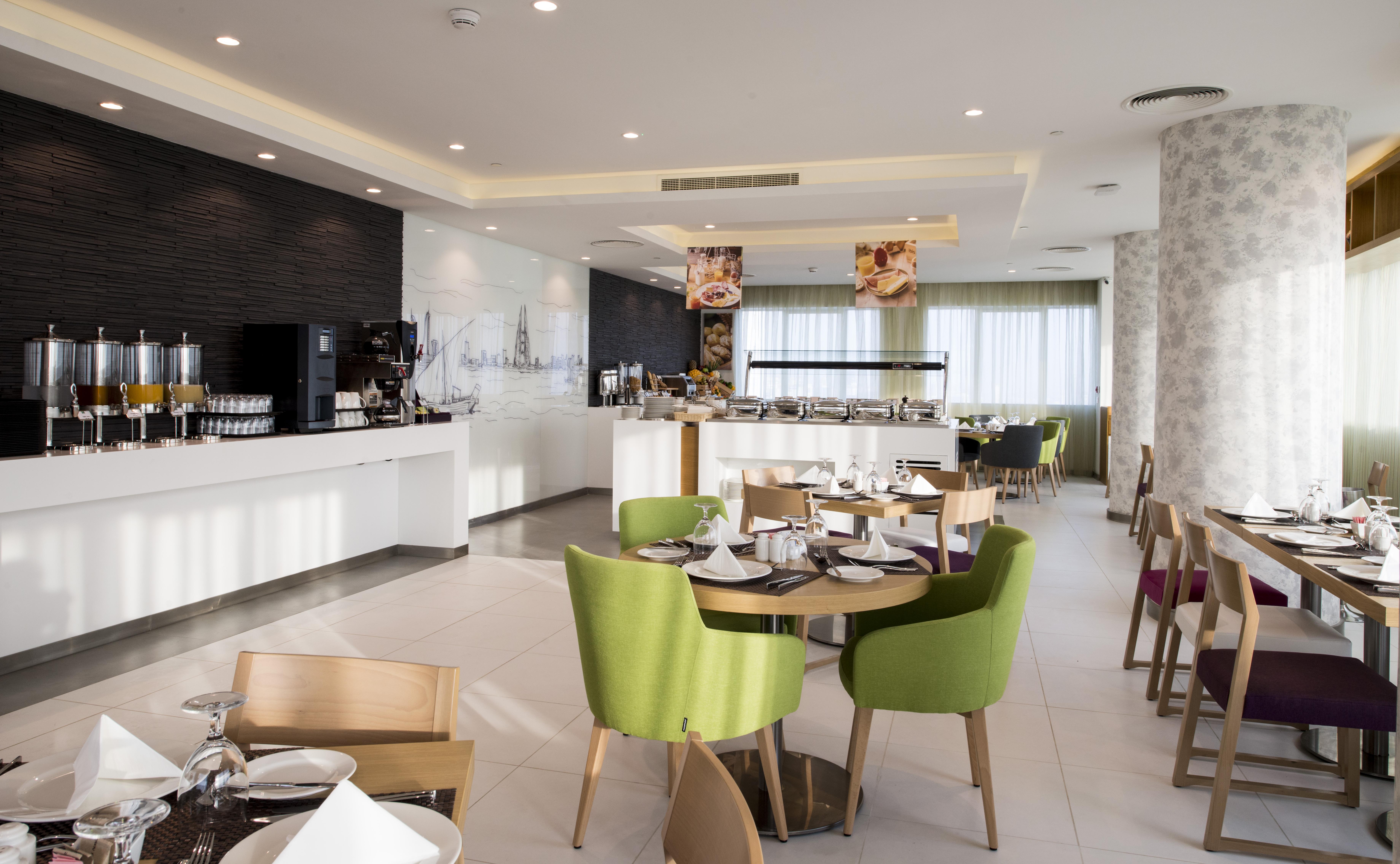Ibis Styles Manama Diplomatic Area Hotel Buitenkant foto