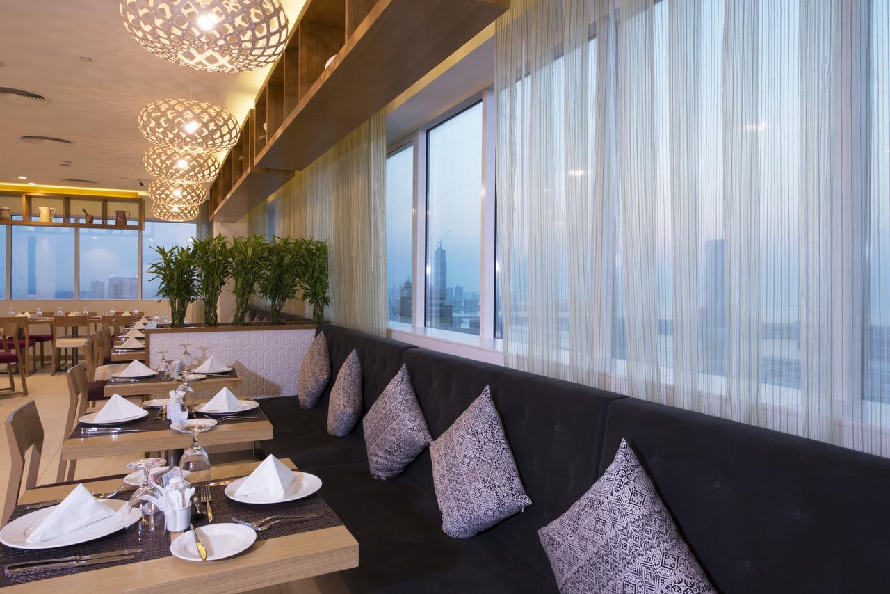 Ibis Styles Manama Diplomatic Area Hotel Buitenkant foto