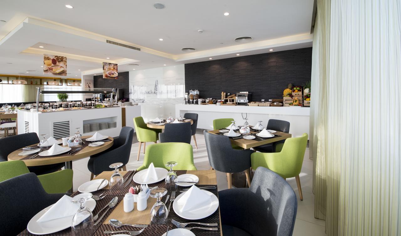 Ibis Styles Manama Diplomatic Area Hotel Buitenkant foto